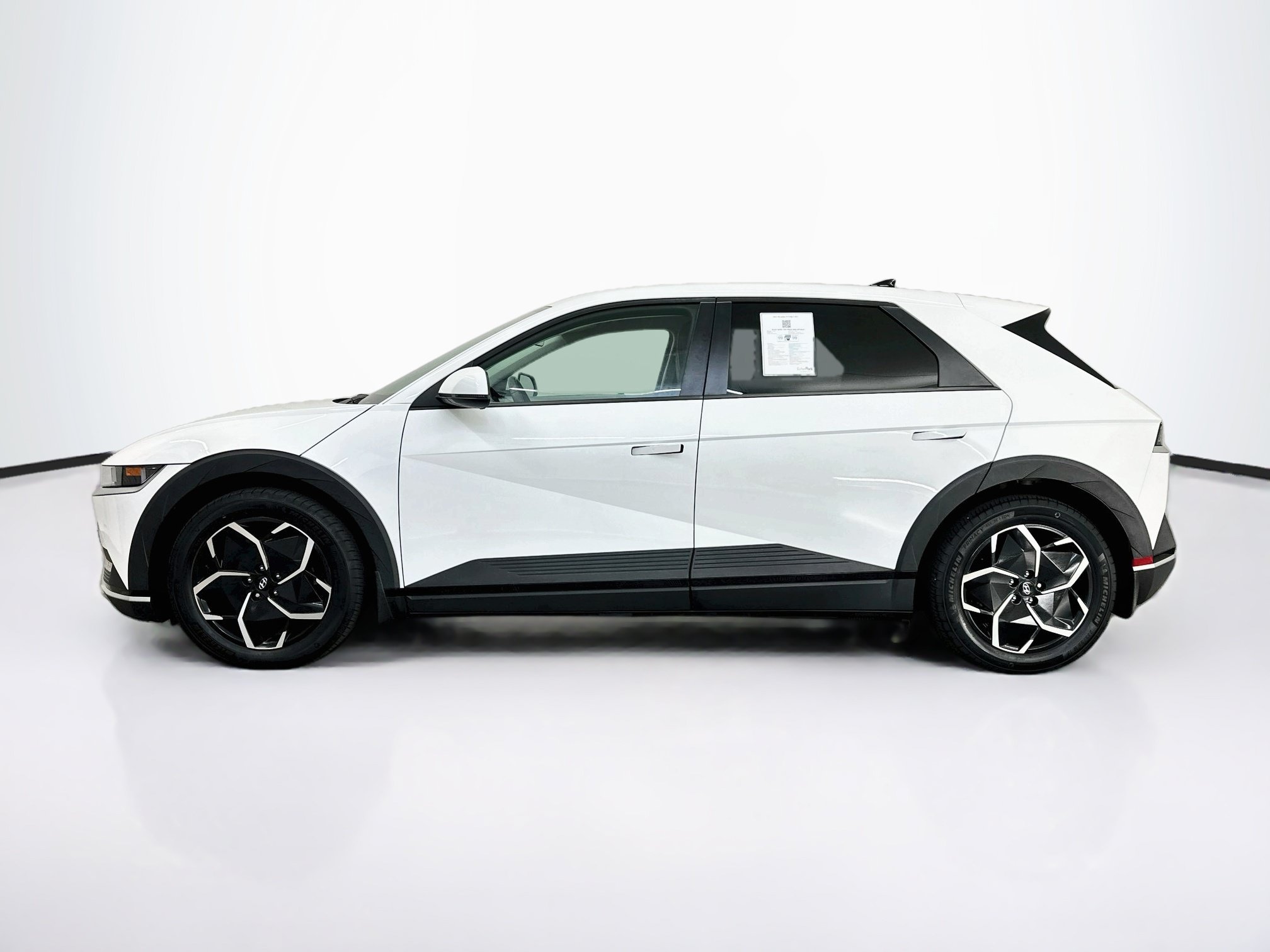 Used 2024 Hyundai Ioniq 5 SEL AWD/4WD image 4