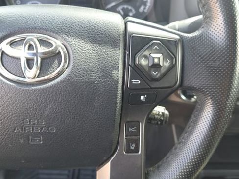 Used 2019 Toyota Tacoma TRD Sport image 24