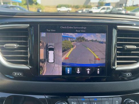 Used 2018 Chrysler Pacifica Touring-L Plus w/ Advanced Safetytec Group FWD image 23