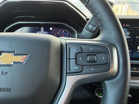 Used 2025 Chevrolet Silverado 1500 LT image 26