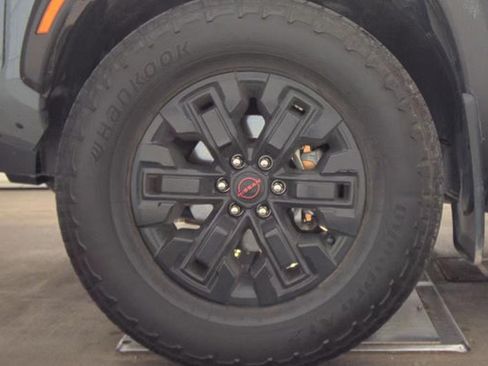 Used 2024 Nissan Frontier PRO-4X w/ Pro Convenience Package AWD/4WD image 3