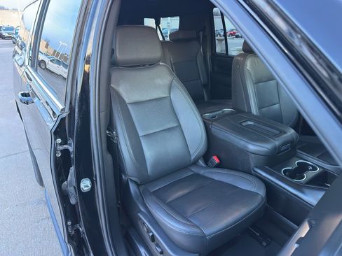 Used 2023 Chevrolet Suburban LT image 30