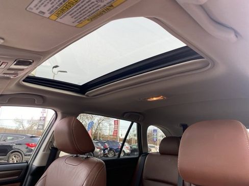 Used 2017 Subaru Outback 2.5i Touring image 15