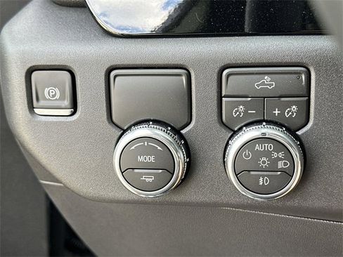 New 2026 GMC Sierra 1500 Elevation w/ LPO, Elevation Black Package image 16
