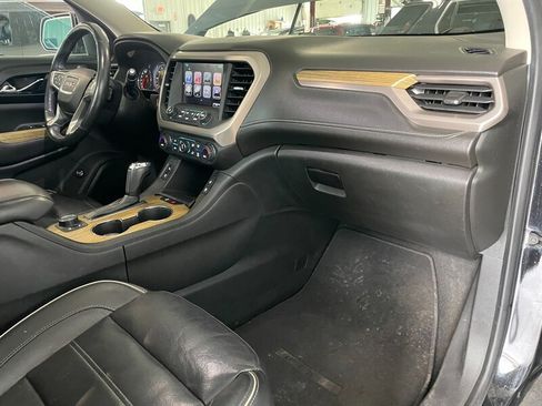 Used 2017 GMC Acadia Denali w/ Technology Package AWD/4WD image 23