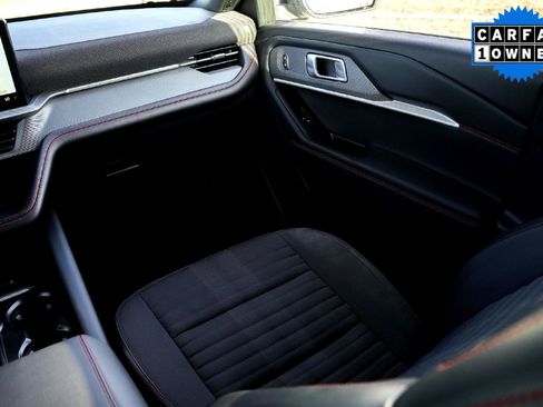 Used 2025 Ford Explorer ST-Line w/ ST-Line Street Pack image 29