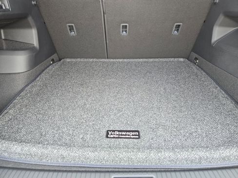 New 2026 Volkswagen Tiguan SE R-Line image 25