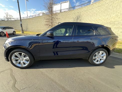 Certified 2022 Land Rover Range Rover Velar R-Dynamic S image 4