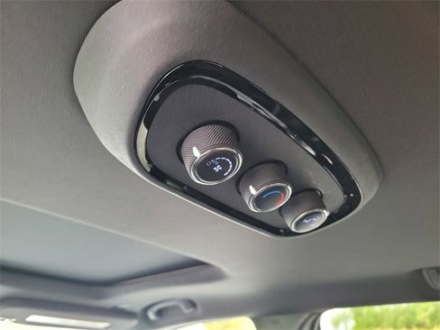 Certified 2024 Dodge Durango GT image 12