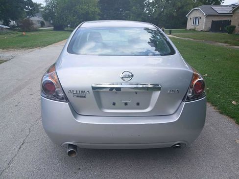 Used 2010 Nissan Altima 2.5 S FWD image 7