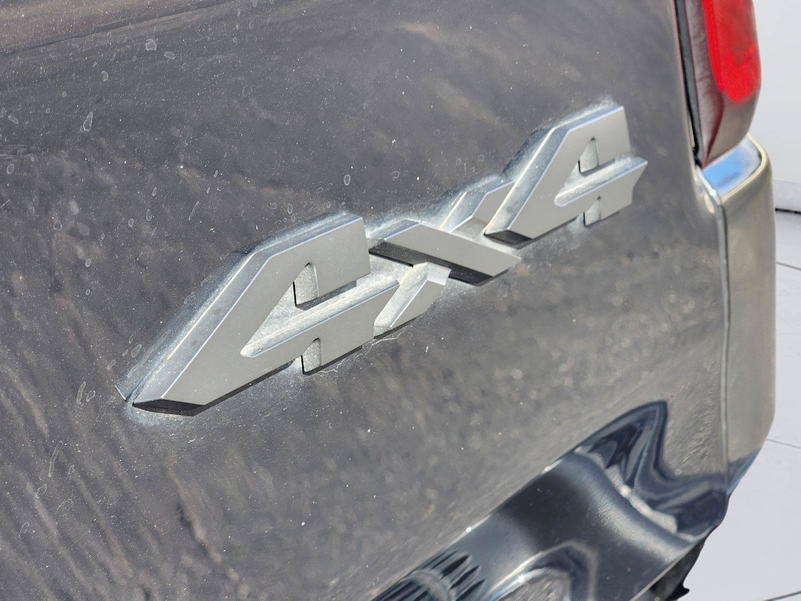Used 2022 RAM 1500 Laramie AWD/4WD image 13