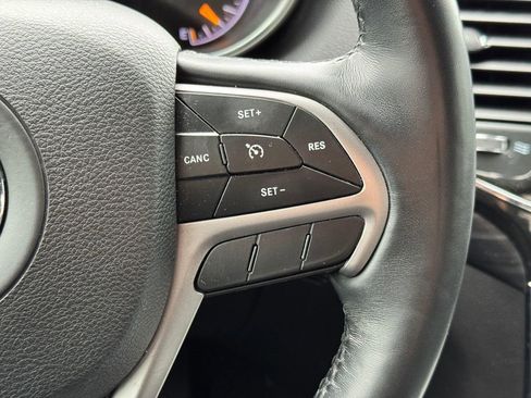 Used 2021 Jeep Grand Cherokee Laredo X AWD/4WD image 27