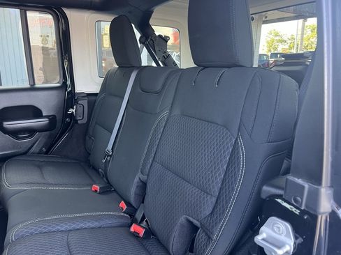 Used 2021 Jeep Wrangler Unlimited Sport image 28