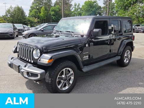 Used 2021 Jeep Wrangler Unlimited Sahara AWD/4WD image 3