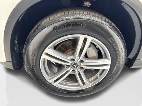 Used 2021 Mercedes-Benz GLC 300 4MATIC image 78