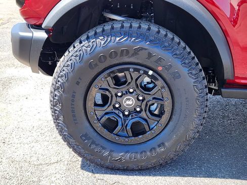 New 2026 Ford Bronco Badlands AWD/4WD image 9
