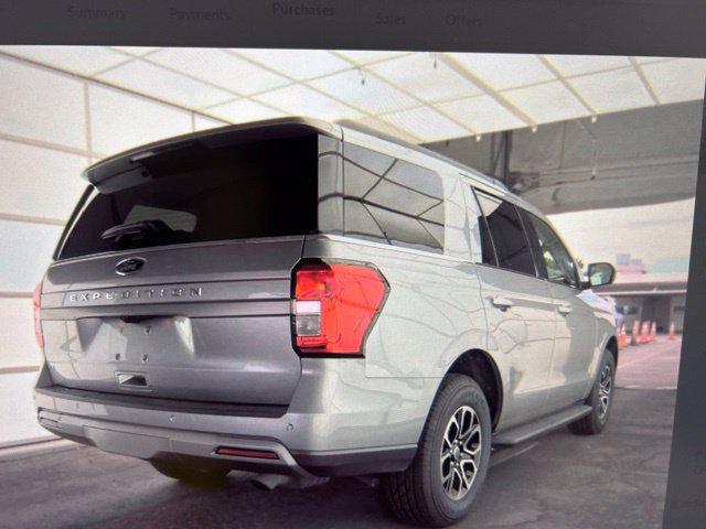 Used 2024 Ford Expedition XLT AWD/4WD image 2