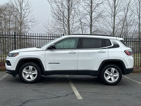 Used 2022 Jeep Compass Latitude w/ Convenience Group image 7