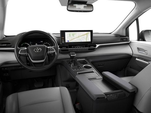 New 2025 Toyota Sienna XLE image 19