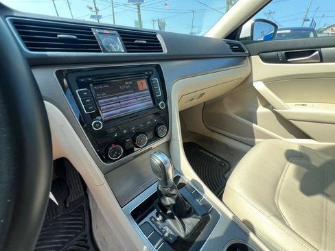 Used 2014 Volkswagen Passat 1.8T SE image 8