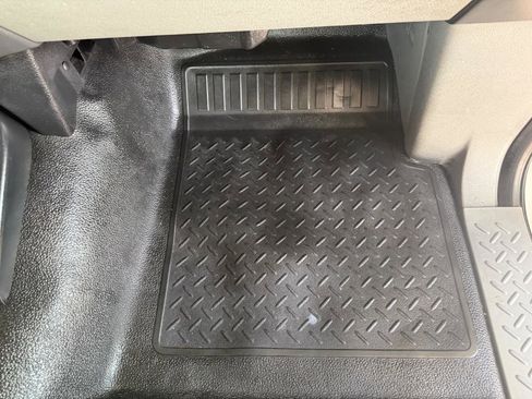 Used 2005 Ford F150 XL RWD image 26