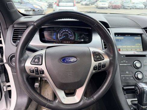Used 2018 Ford Taurus SEL w/ Equipment Group 201A image 10