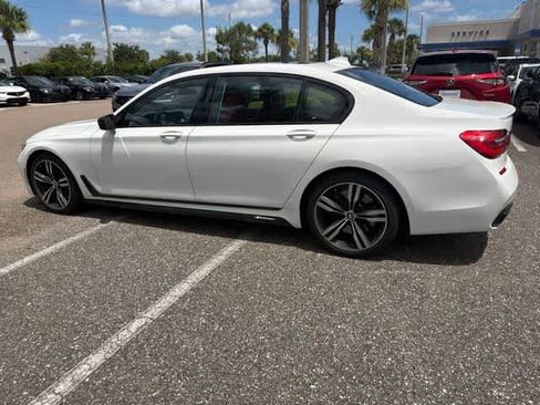 Used 2018 BMW 750i RWD image 19