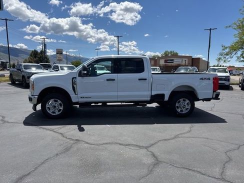 Used 2025 Ford F350 XLT AWD/4WD image 4