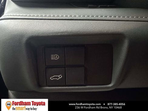 Used 2022 Toyota Highlander XLE image 20