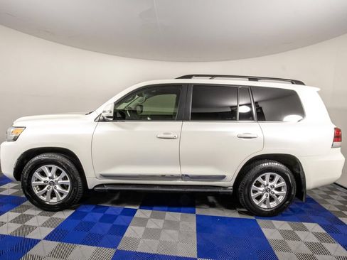 Used 2019 Toyota Land Cruiser AWD/4WD image 8