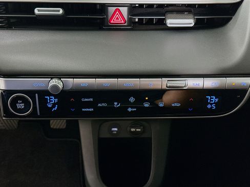 Used 2024 Hyundai Ioniq 5 SE image 23