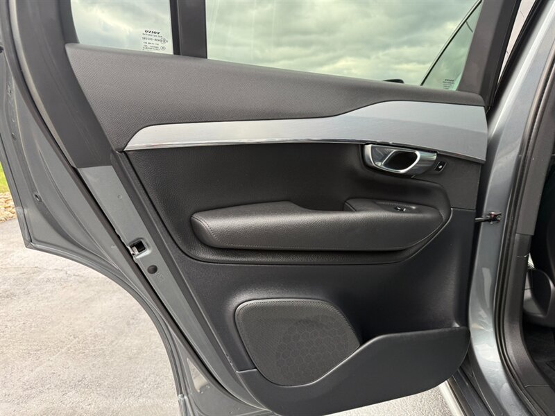 Used 2017 Volvo XC90 T5 Momentum w/ Vision Package FWD image 29