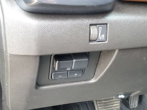Used 2023 GMC Canyon AT4 w/ AT4 Premium Package AWD/4WD image 21