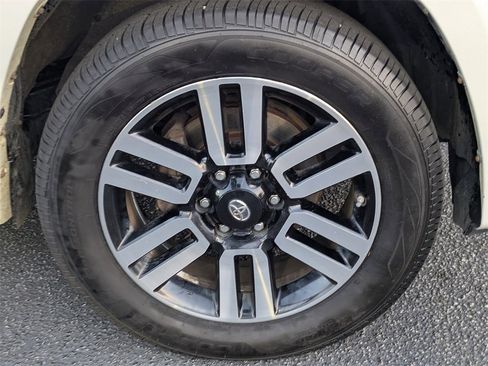 Used 2018 Toyota 4Runner Limited image 12