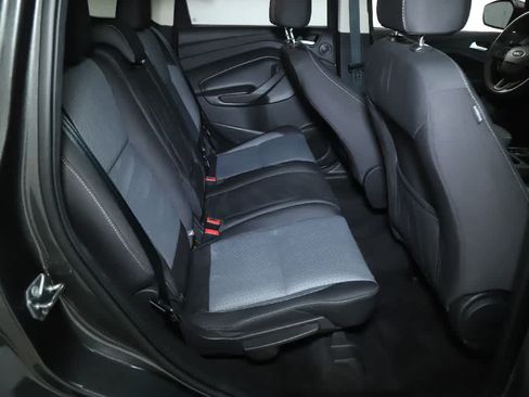Used 2017 Ford Escape SE w/ Equipment Group 201A FWD image 33