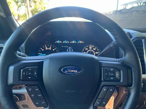 Used 2015 Ford F150 XLT w/ Equipment Group 302A Luxury AWD/4WD image 32