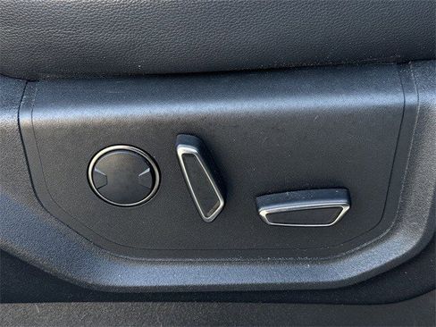 Used 2018 Ford F150 Raptor w/ Equipment Group 802A Luxury image 32