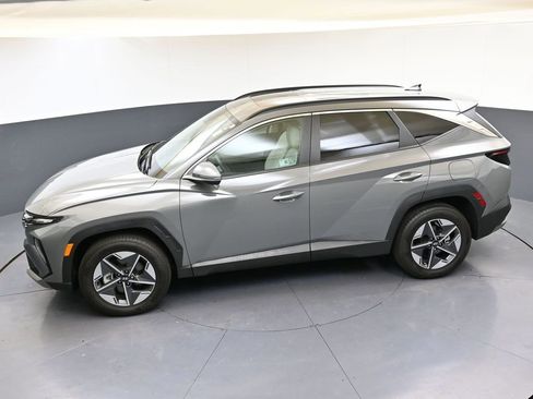 Certified 2025 Hyundai Tucson SEL image 45