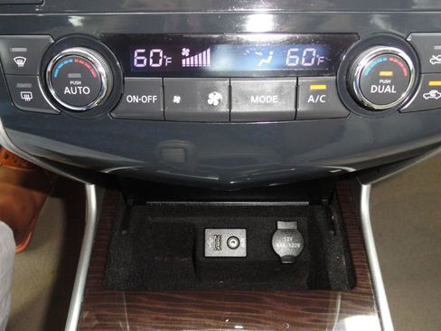 Used 2014 Nissan Altima 2.5 SL w/ Technology Package FWD image 21