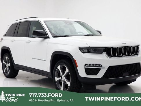 Used 2023 Jeep Grand Cherokee Limited image 1
