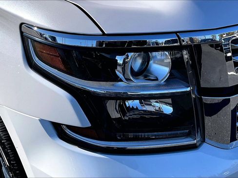 Used 2019 Chevrolet Tahoe Premier w/ Premier Plus Edition image 37