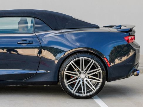 Used 2016 Chevrolet Camaro LT RWD image 19