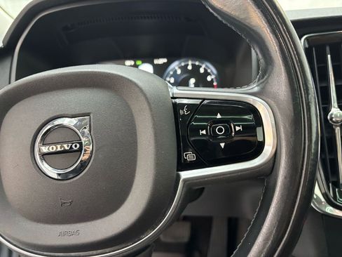 Used 2018 Volvo S90 T5 Momentum w/ Convenience Package image 19