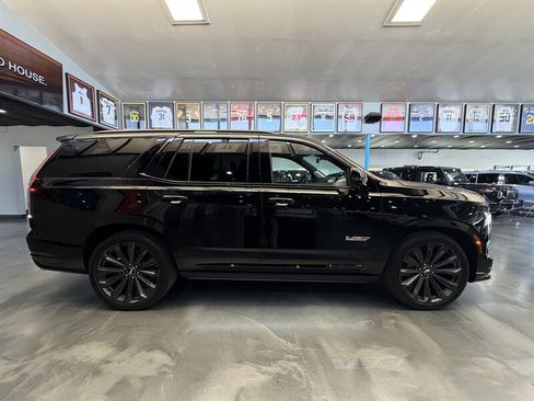 Used 2026 Cadillac Escalade V w/ LPO, Floor Liner Package AWD/4WD image 6