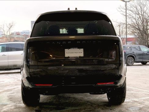 New 2026 Land Rover Range Rover Long Wheelbase SE image 4