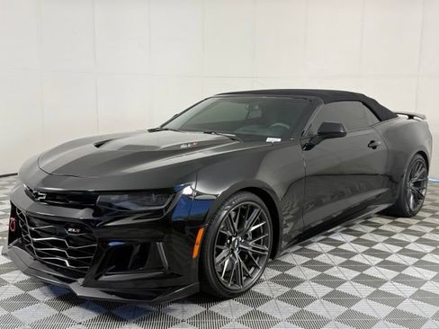 Used 2017 Chevrolet Camaro ZL1 RWD image 2