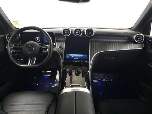 Used 2025 Mercedes-Benz GLC 350e 4MATIC w/ AMG Line image 21