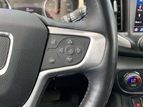 Used 2019 GMC Terrain SLT w/ Preferred Package FWD image 18