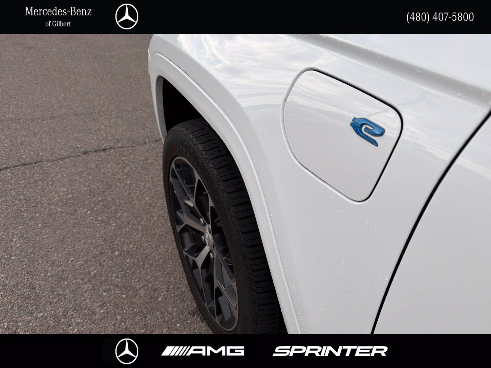 Used 2023 Jeep Grand Cherokee Summit AWD/4WD image 10
