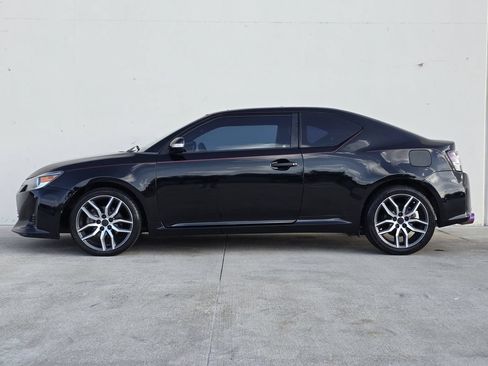 Used 2015 Scion tC FWD image 2